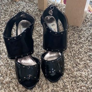 Steve Madden black high heels